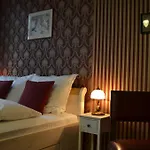 & Cafe Mohrenbrunnen 4*