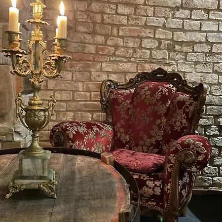 & Cafe Mohrenbrunnen