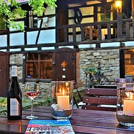Konukevi & Cafe Mohrenbrunnen