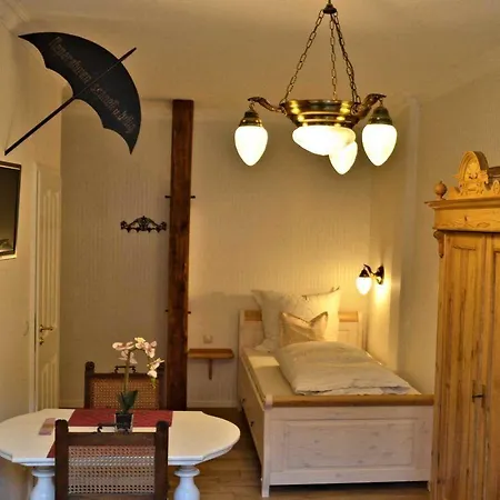 Hotel&café Mohrenbrunnen Pensión Eisenberg (Thuringia)