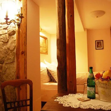 Hotel&café Mohrenbrunnen Pensión 4*