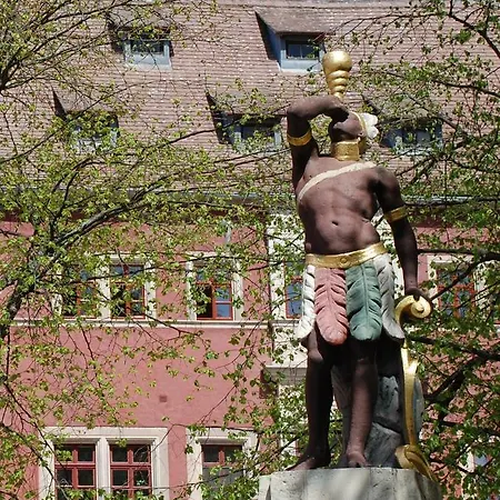 Konukevi & Cafe Mohrenbrunnen 4*