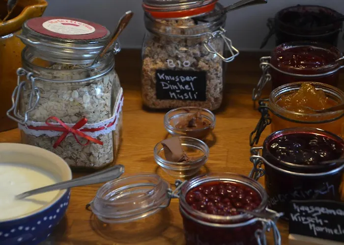 Konukevi & Cafe Mohrenbrunnen